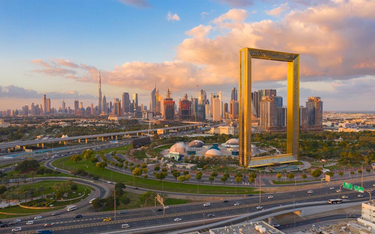 Call Us Dubaj Exteriér fotografie